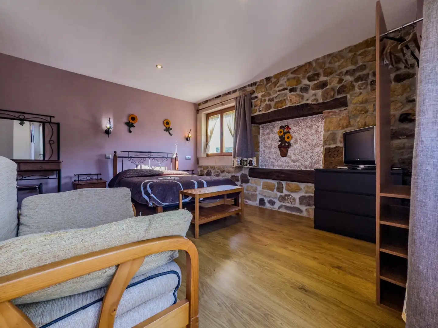 Sala d'estar de Casa o xalet en venda en Polanco amb Calefacció, Jardí privat i Terrassa