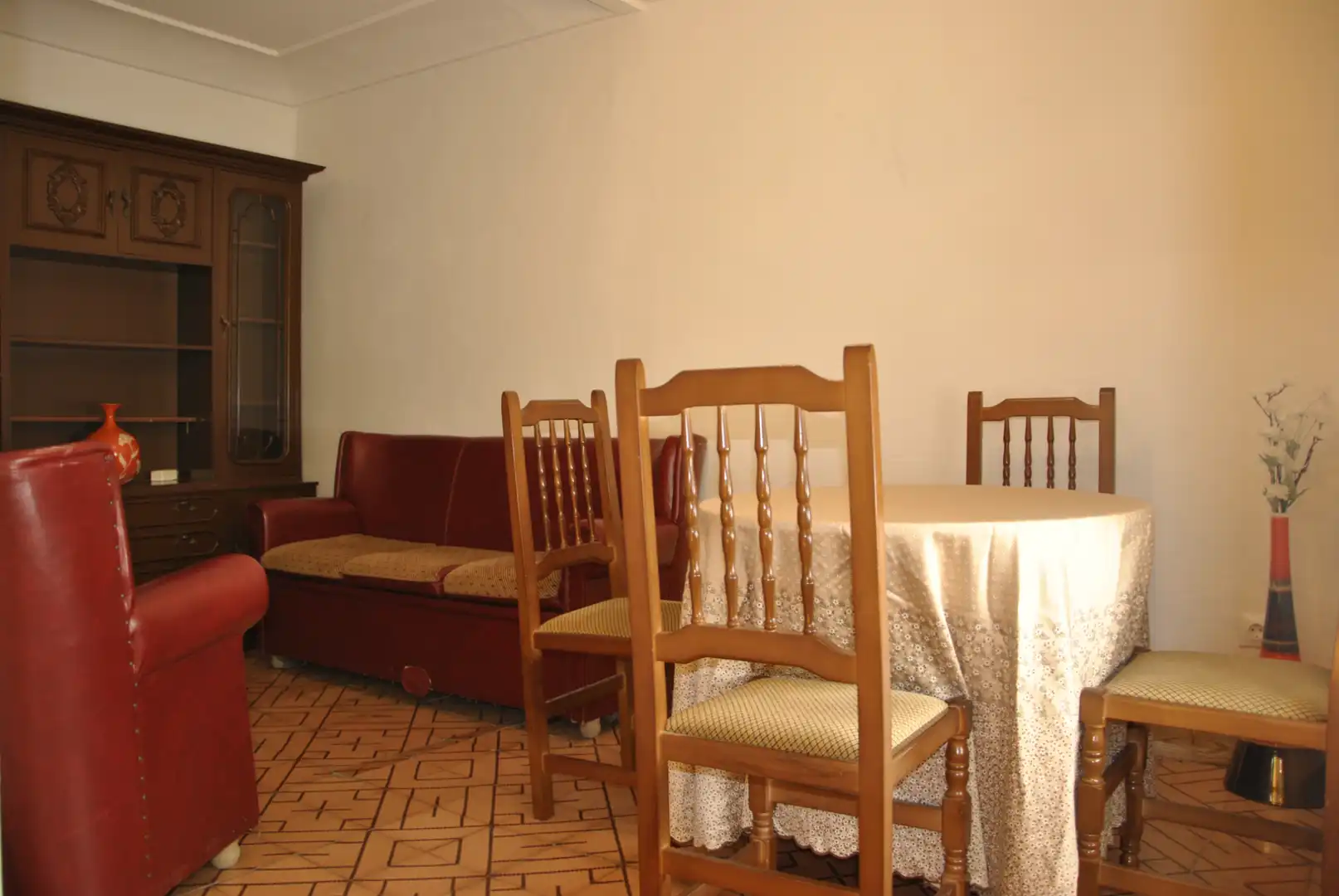 Menjador de Casa adosada en venda en Tejeda de Tiétar amb Calefacció, Moblat i Balcó