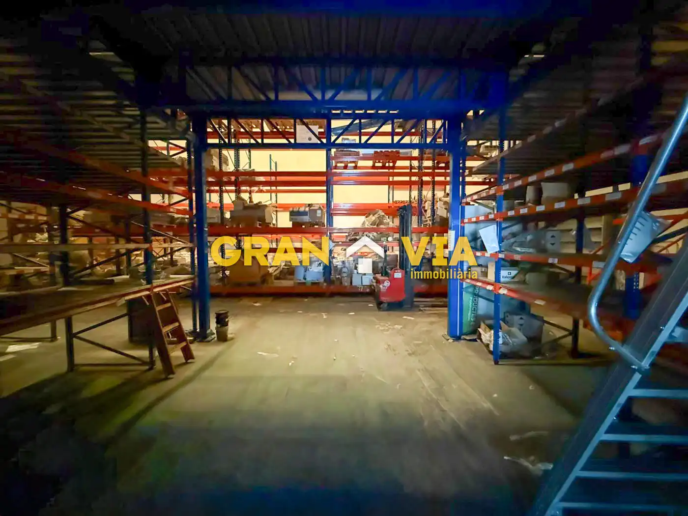 Nau industrial de lloguer en Figueres