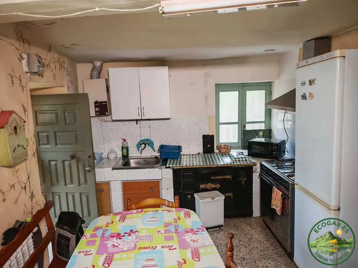 Cocina de Casa o chalet en venta en Puente de Domingo Flórez con Calefacción, Jardín privado y Amueblado