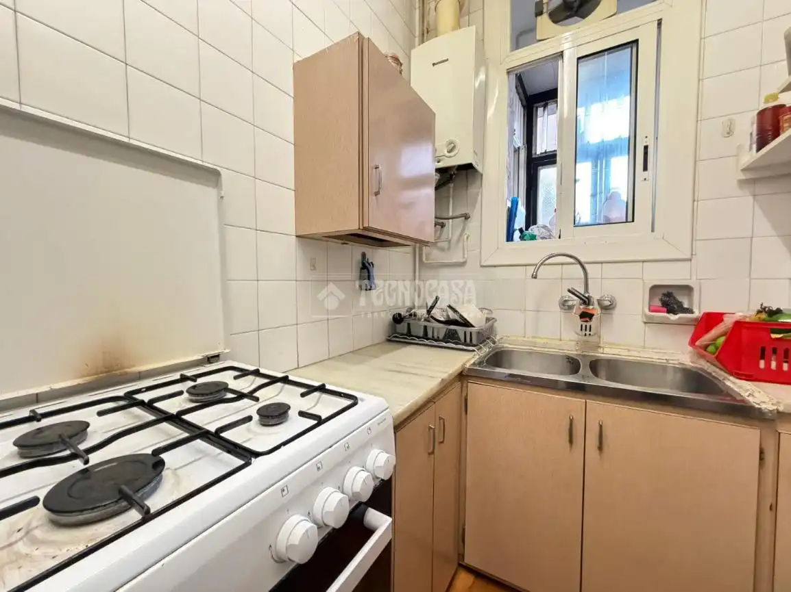 Cocina de Piso en venta en Barcelona con Calefacción y Balcón