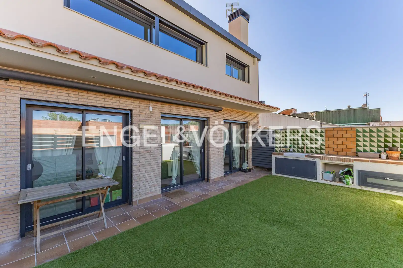 Vista exterior de Casa o xalet en venda en Sant Quirze del Vallès amb Aire condicionat, Calefacció i Jardí privat