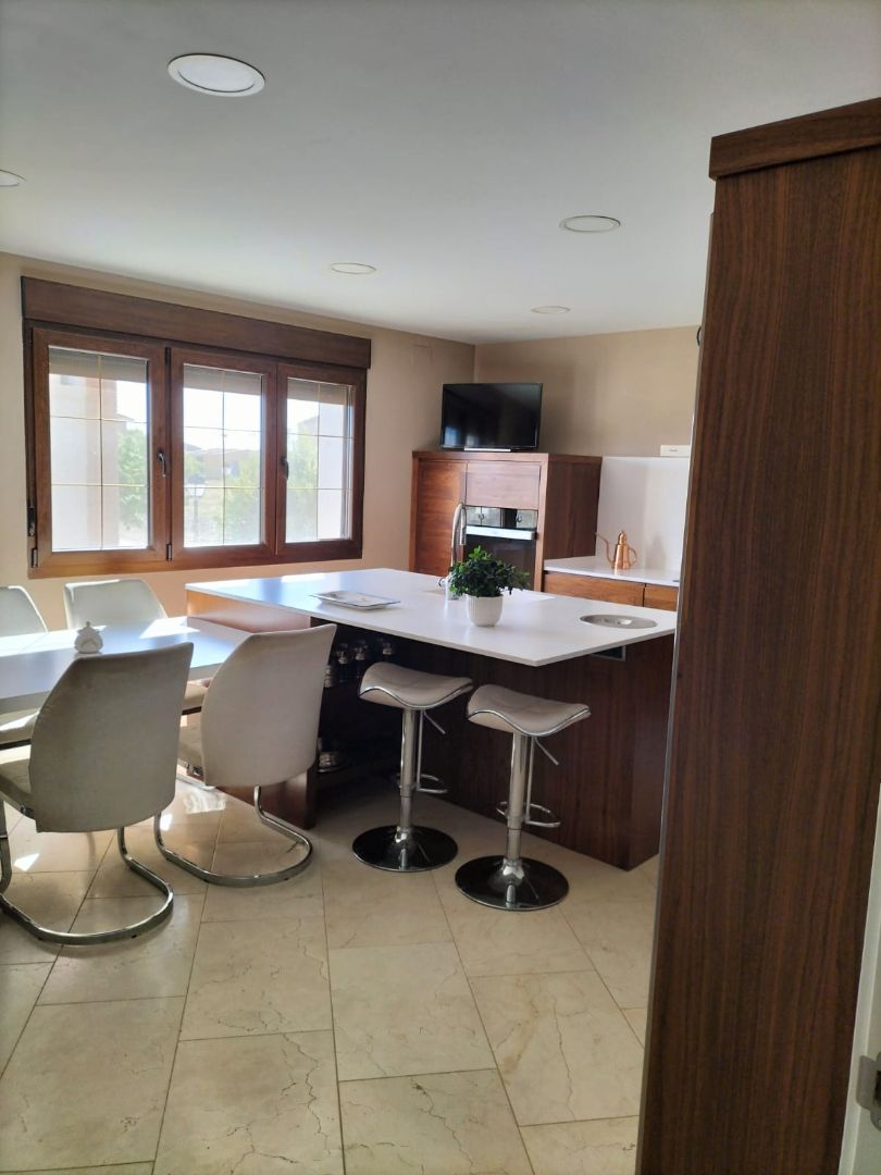 Kitchen of House or chalet for sale in Valverde del Majano  with Heating, Private garden and Parquet flooring