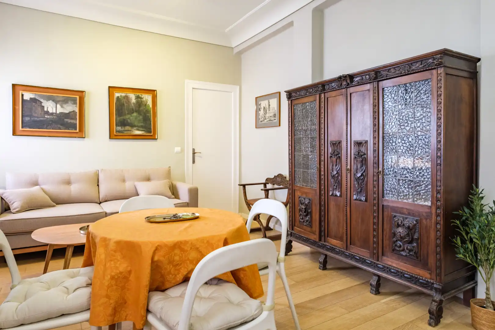 Sala d'estar de Pis de lloguer en Zaragoza amb Calefacció i Moblat