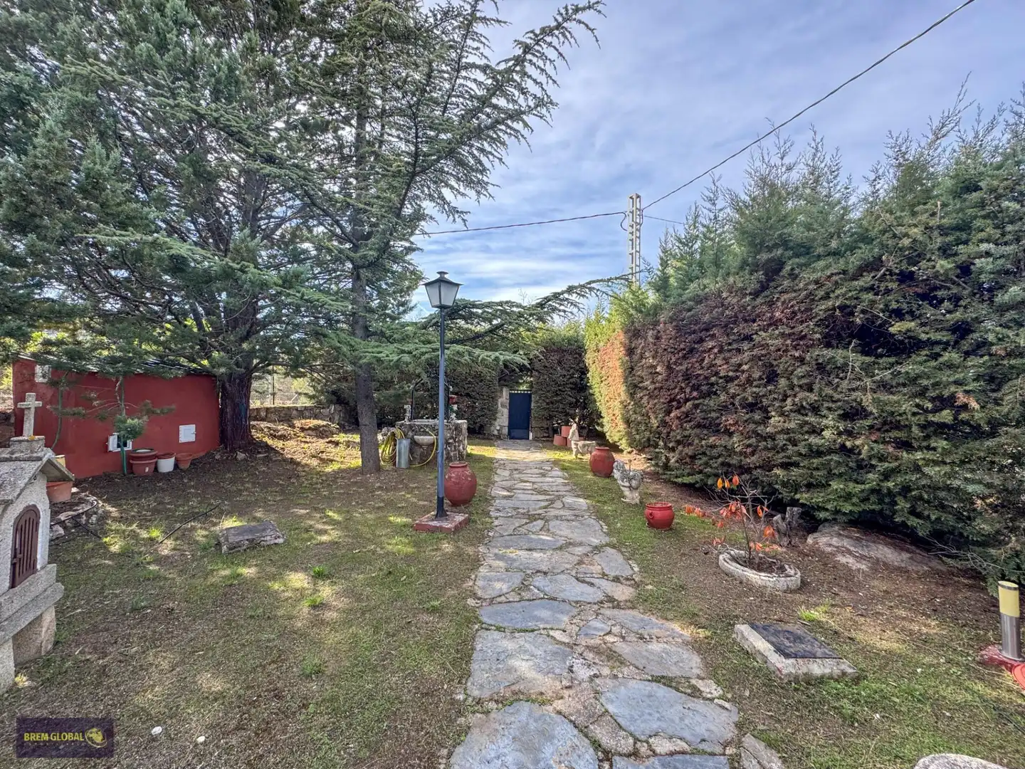 Jardí de Casa o xalet en venda en La Cabrera amb Jardí privat, Terrassa i Traster