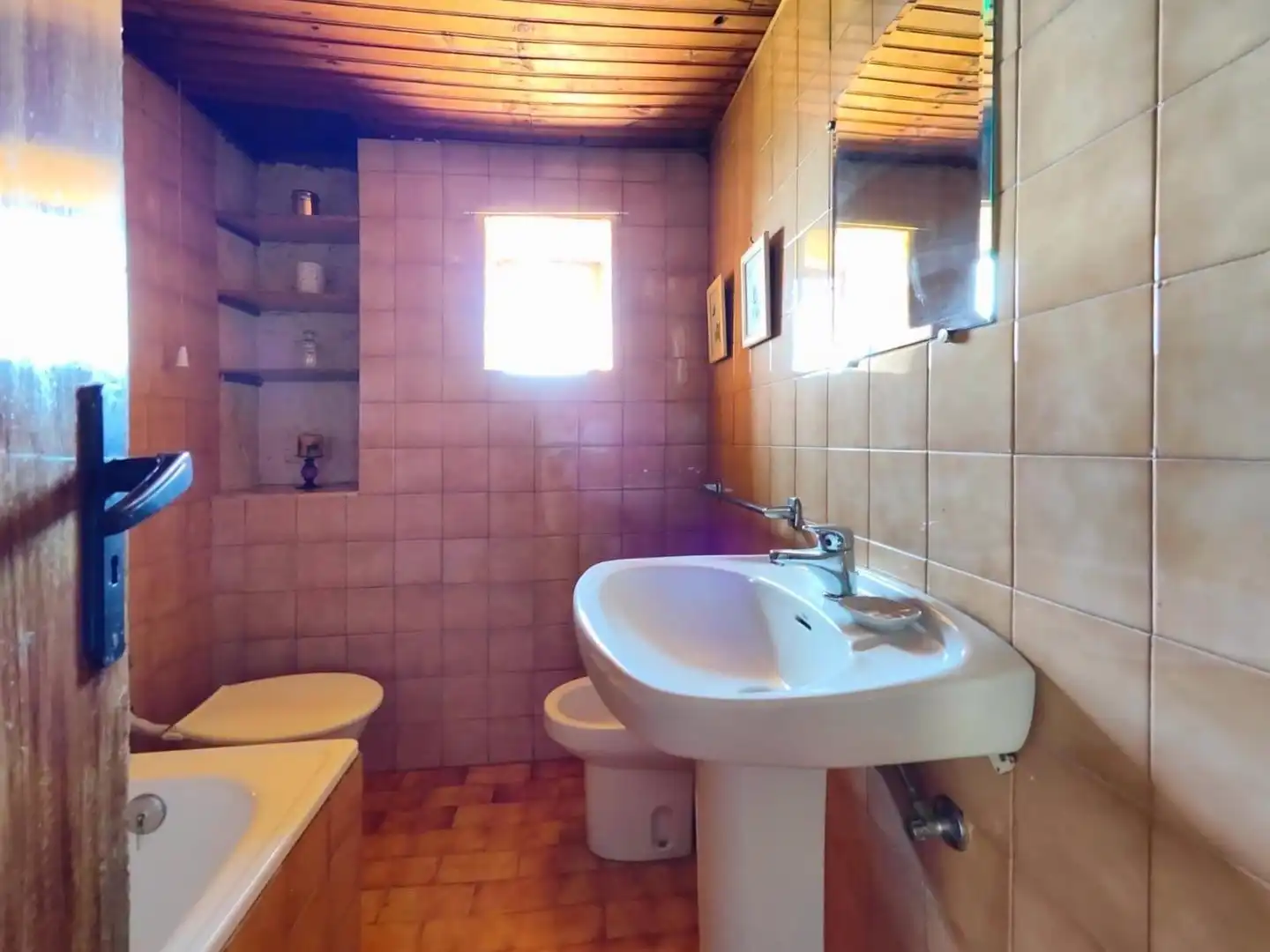 Bathroom of Houses for sale in Tui  with Private garden