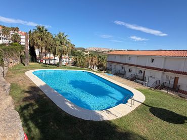 Apartament amb piscina en venda a Manilva Pueblo