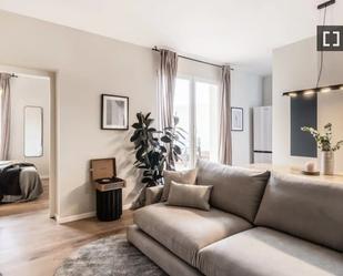 Living room of Flat to rent in  Madrid Capital  with Air Conditioner and Balcony