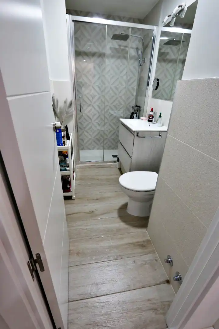 Baño de Piso en venta en Getafe con Aire acondicionado, Terraza y Horno