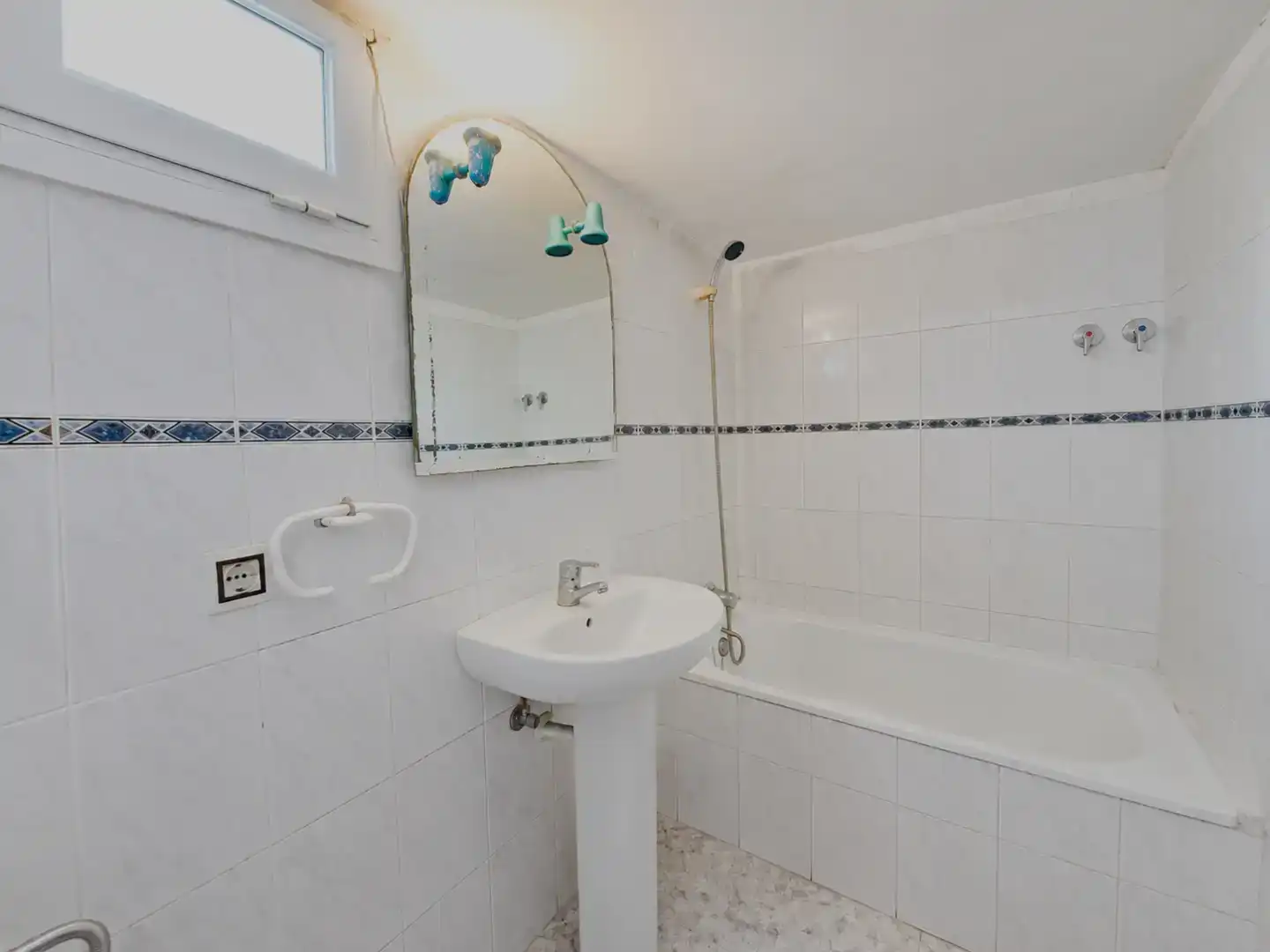 Baño de Dúplex en venta en Lloret de Mar con Aire acondicionado y Piscina