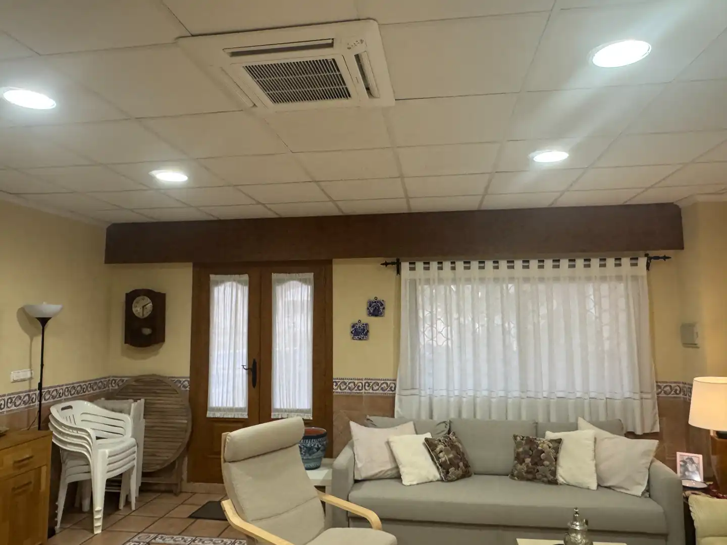 Sala d'estar de Pis en venda en Santa Pola amb Aire condicionat, Calefacció i Jardí privat