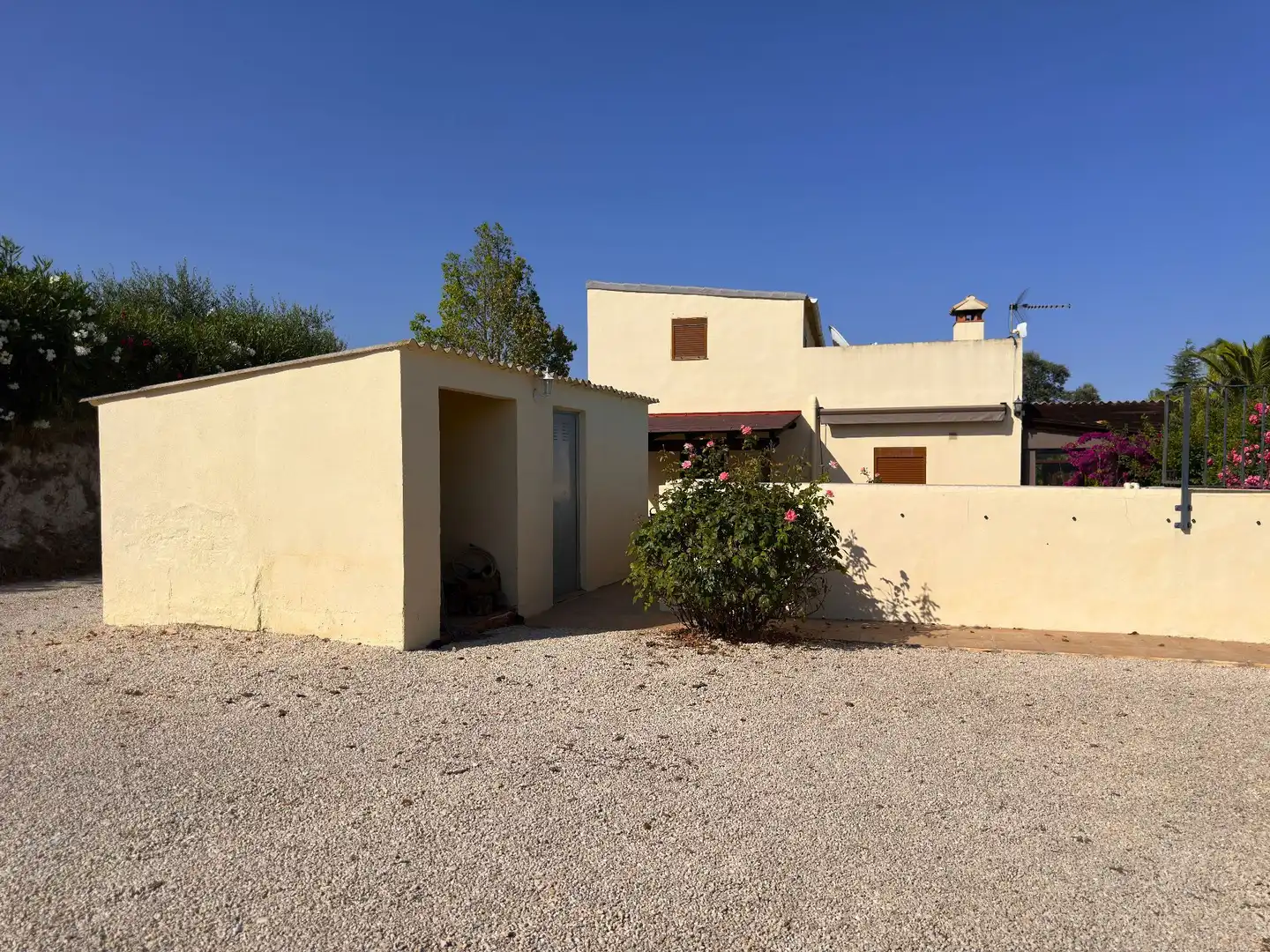 Exterior view of Houses for sale in Ontinyent  with Air Conditioner, Heating and Storage room