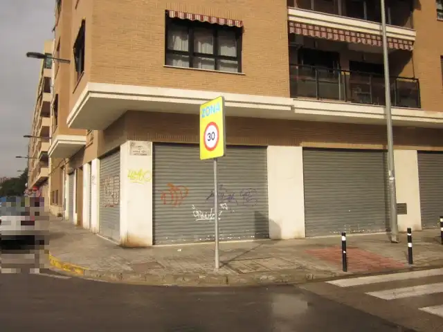 Vista exterior de Local de lloguer en Burjassot
