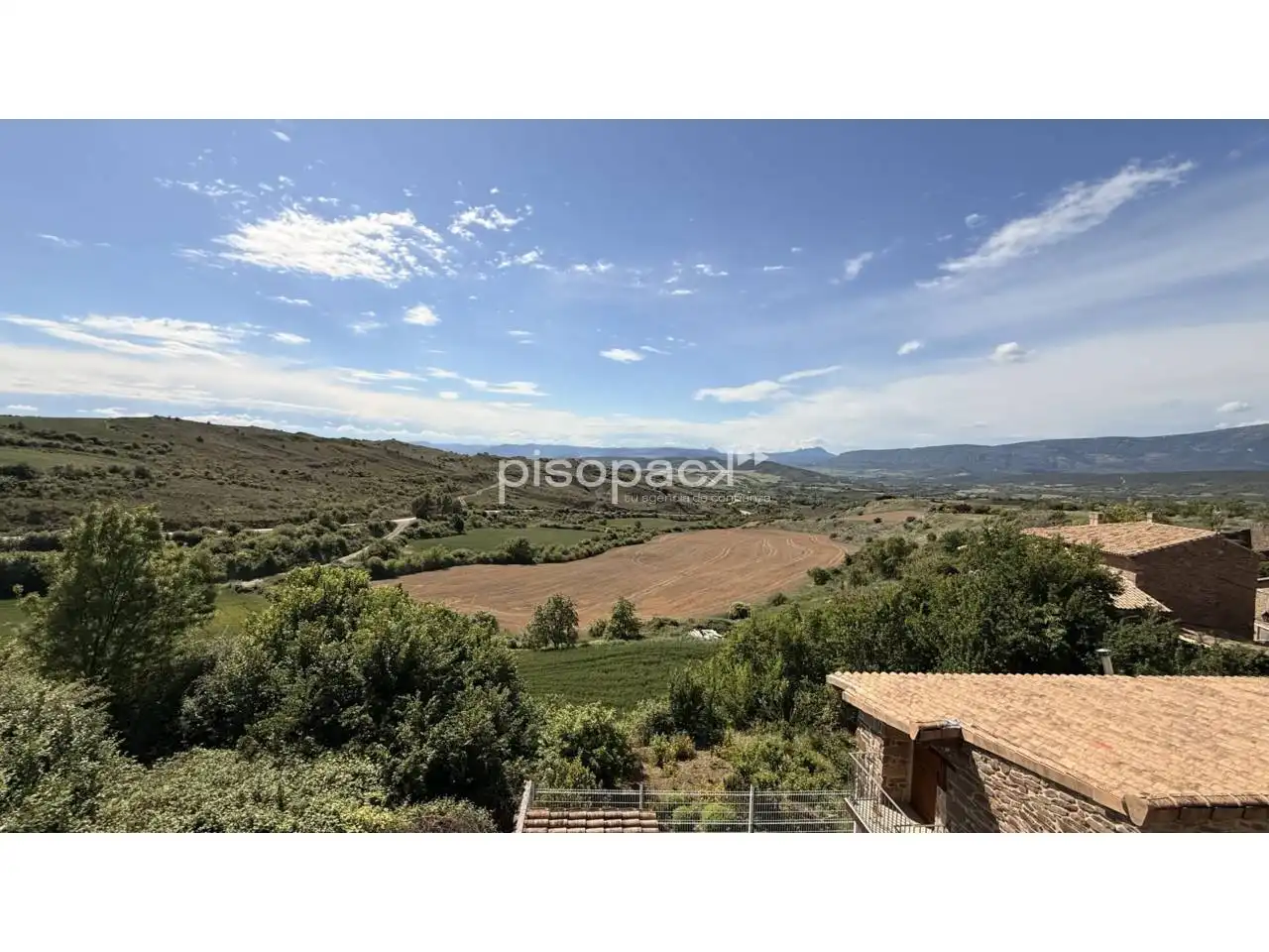 Casa o xalet en venda en Undués de Lerda amb Calefacció, Jardí privat i Parquet