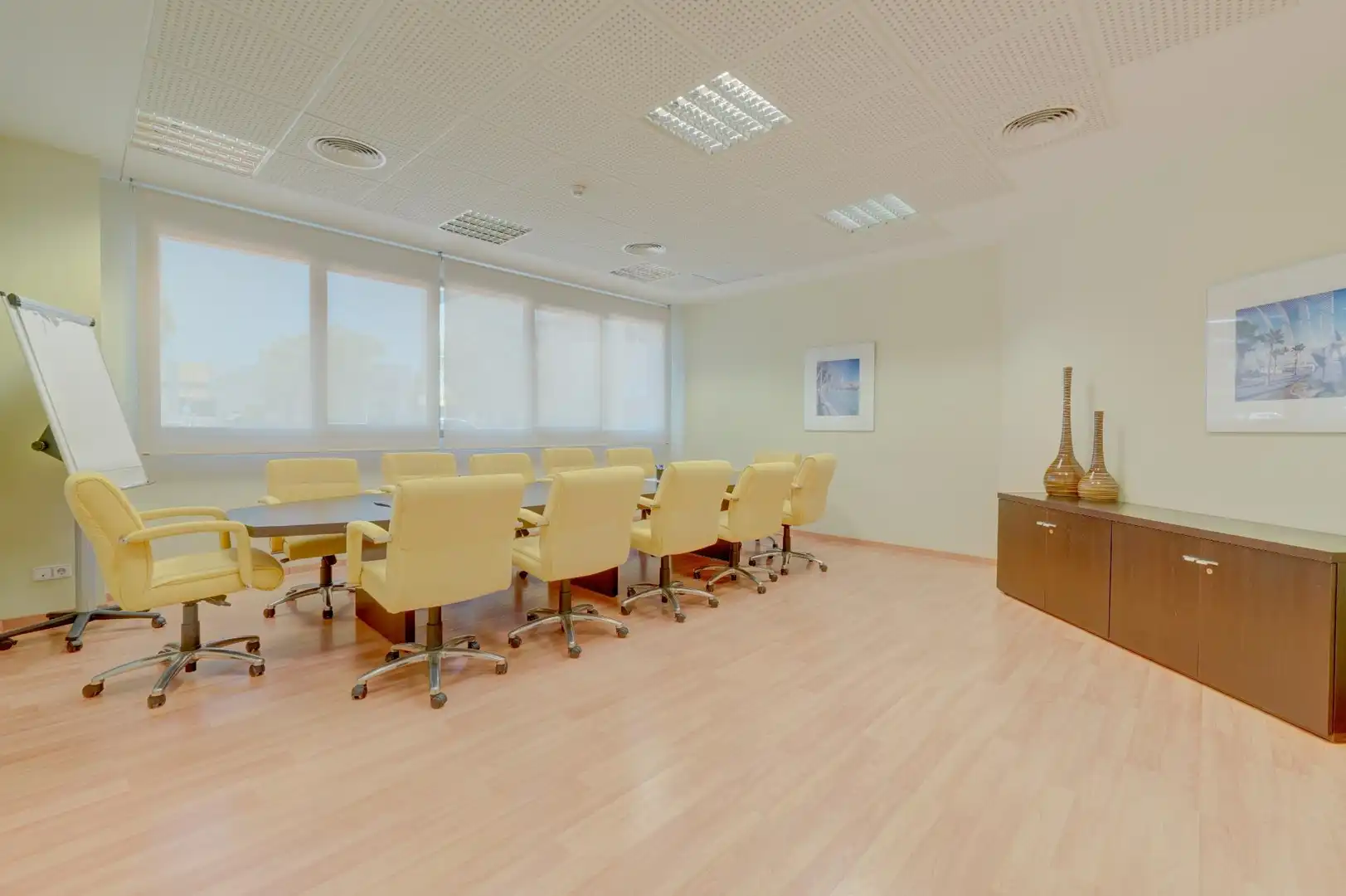 Oficina de alquiler en Paterna