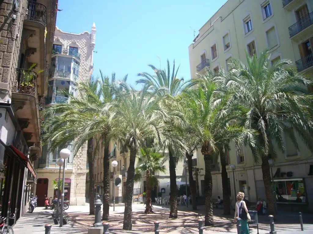 Vista exterior de Pis en venda en Barcelona amb Balcó