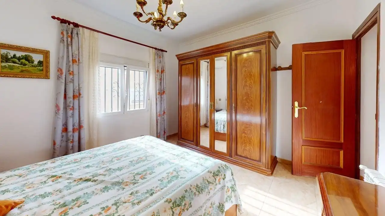 Dormitori de Casa o xalet en venda en L'Alfàs del Pi amb Jardí privat, Terrassa i Traster