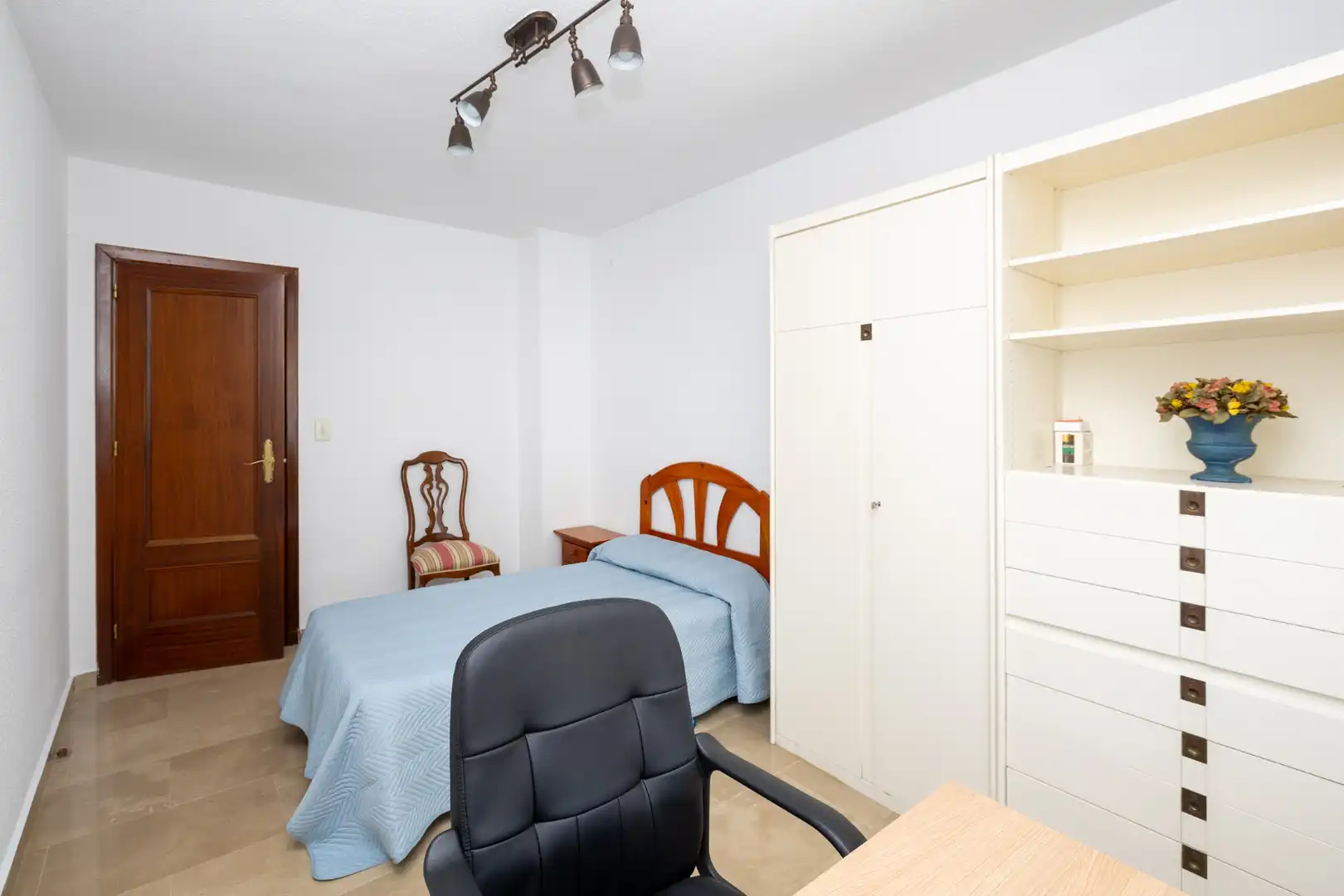 Habitación de Piso de alquiler en Granada con Aire acondicionado, Calefacción y Terraza