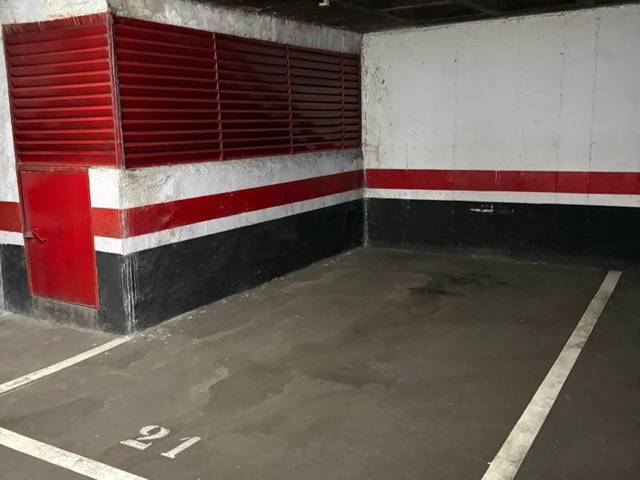 Garaje en Alquiler en Plaza Virgen del Trabajo, 3 en Salvador