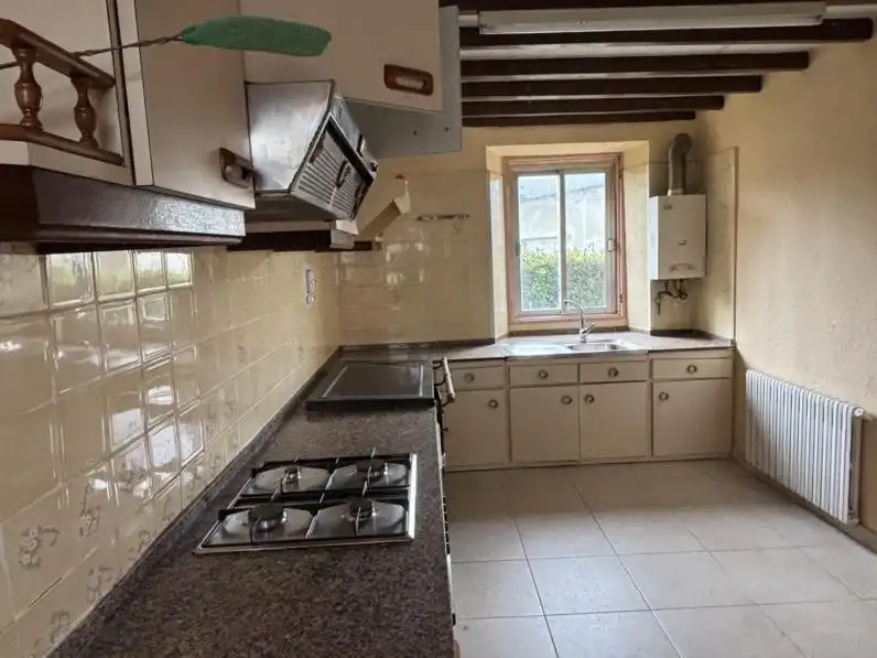 Cuina de Casa o xalet en venda en Ortigueira amb Calefacció, Jardí privat i Traster