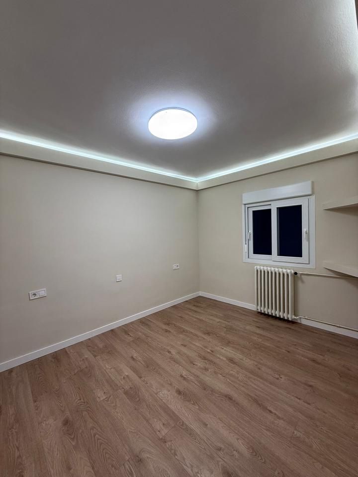 Flat for sale in  Lleida Capital  with Air Conditioner and Heating