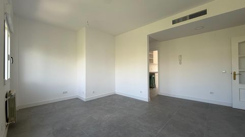 Photo 5 of Flat for rent in Calle Valdesangil, Valdezarza, Madrid Capital