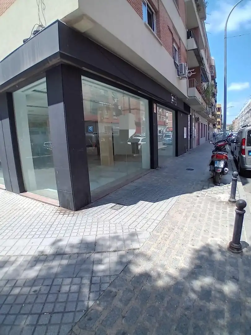 Local comercial en venda a Levante, imagen 2