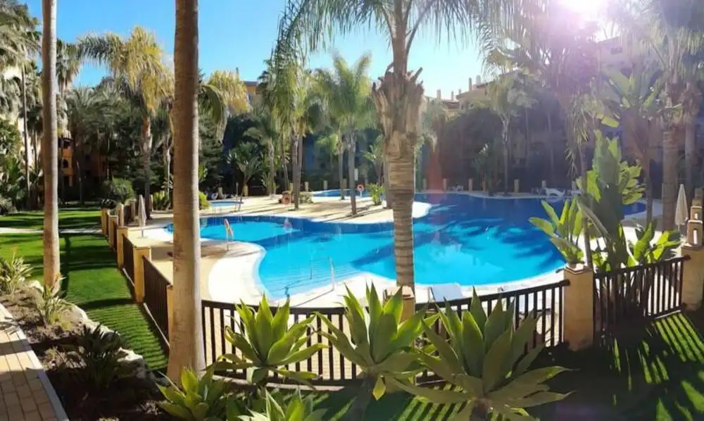 Piscina de Apartament de lloguer en Marbella amb Aire condicionat, Terrassa i Traster