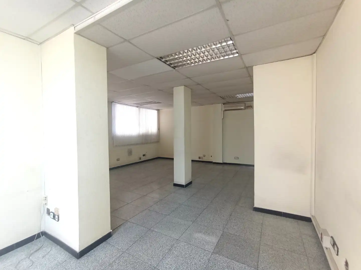 Business premises for sale in Carrer de la Costa Brava 3, imagen 6