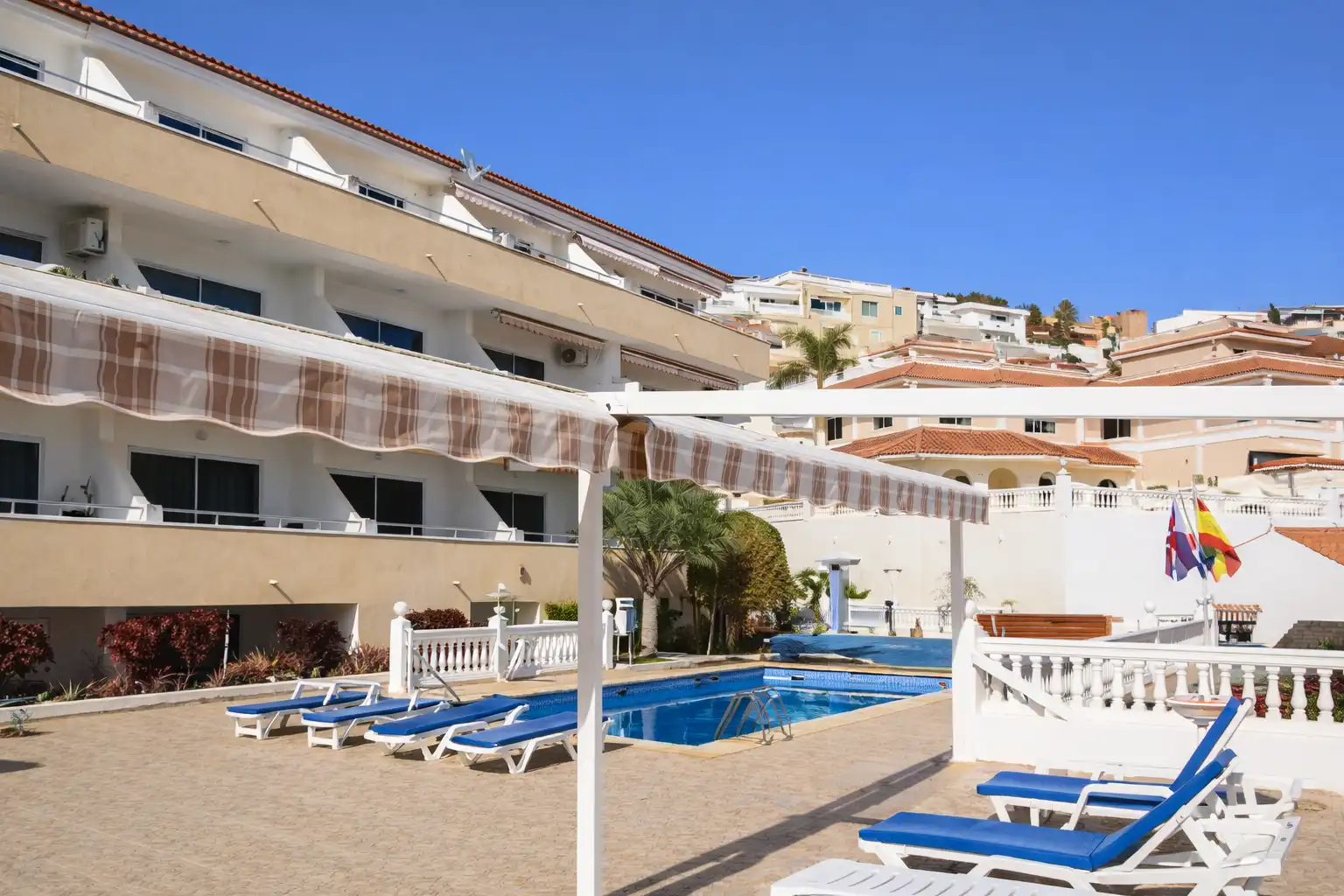 Estudi amb piscina en venda a Costa Adeje
