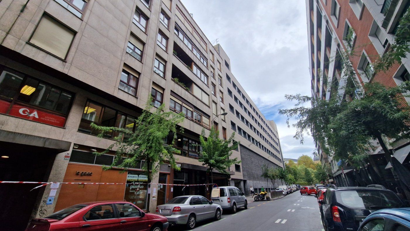 Exterior view of Office for sale in Bilbao   with Air Conditioner and Heating