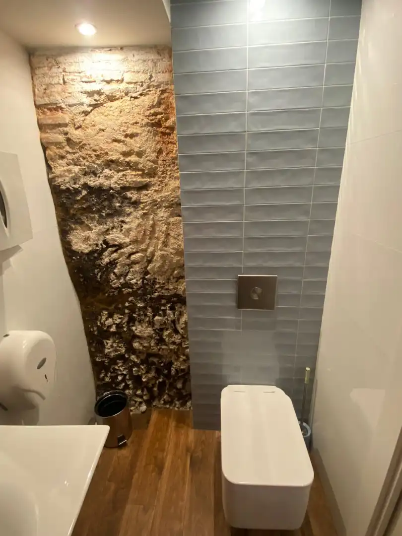 Baño de Local en traspaso en Salamanca con Aire acondicionado y Amueblado
