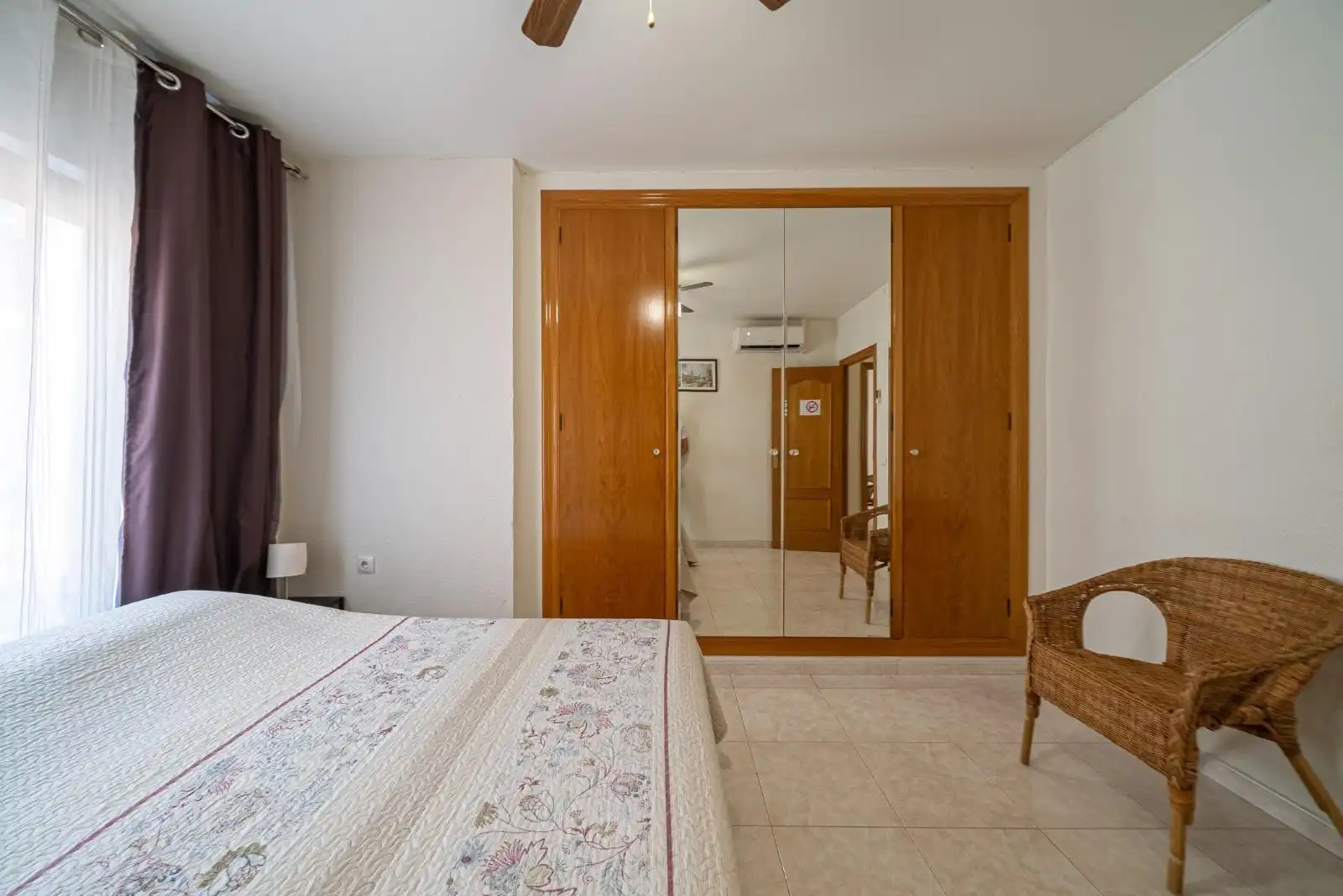 Dormitori de Apartament de lloguer en Alicante / Alacant amb Aire condicionat, Calefacció i Moblat