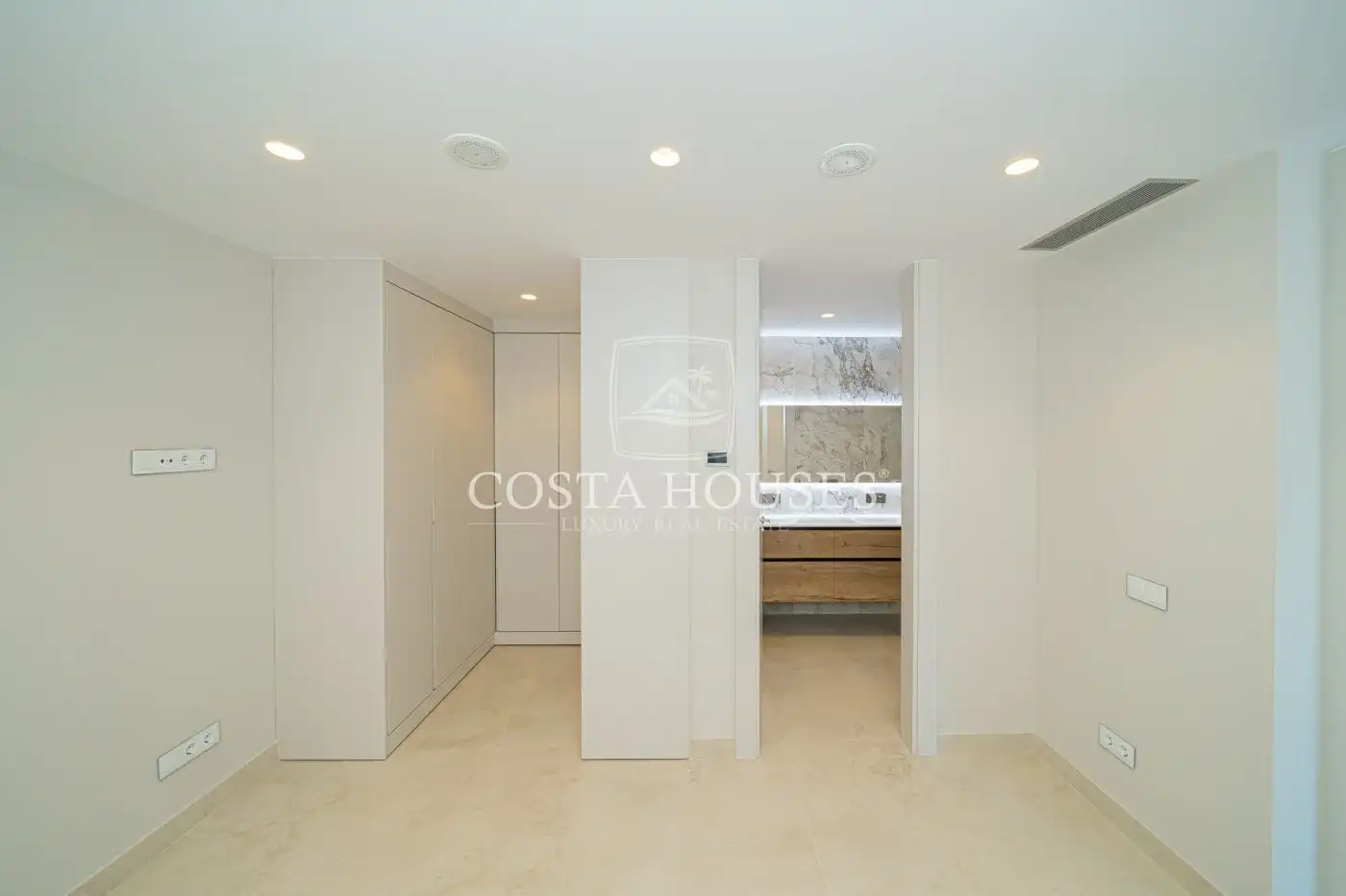 Planta baja en venta en Benidorm con Aire acondicionado, Jardín privado y Terraza