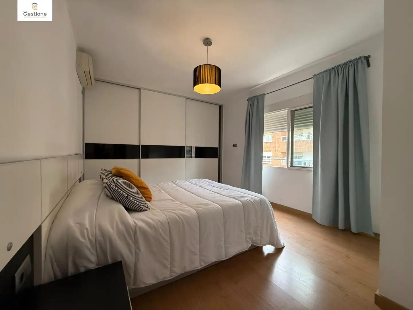 Piso en venta en Calle POETA MAS I ROS, 53, Cortes - Huertas