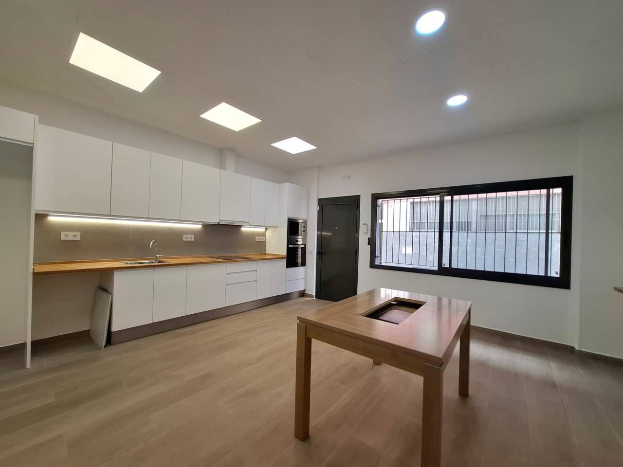 Kitchen of Flat for sale in Cubelles  with Air Conditioner, Heating and Terrace