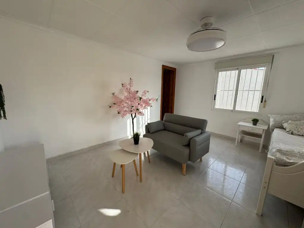 Sala d'estar de Casa o xalet en venda en Zona Carrefour - Urbanizaciones