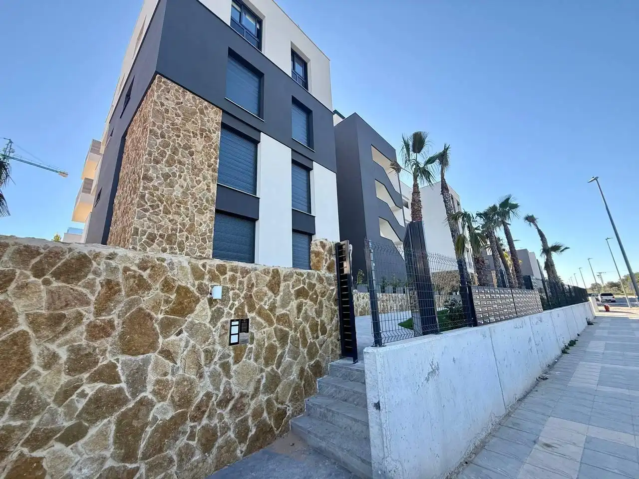 Vista exterior de Ático en venta en Orihuela con Aire acondicionado, Terraza y Trastero