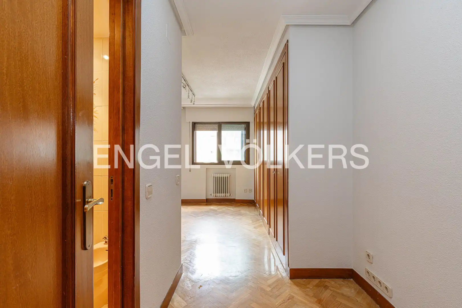 Piso en venta en Pozuelo de Alarcón con Aire acondicionado, Calefacción y Parquet