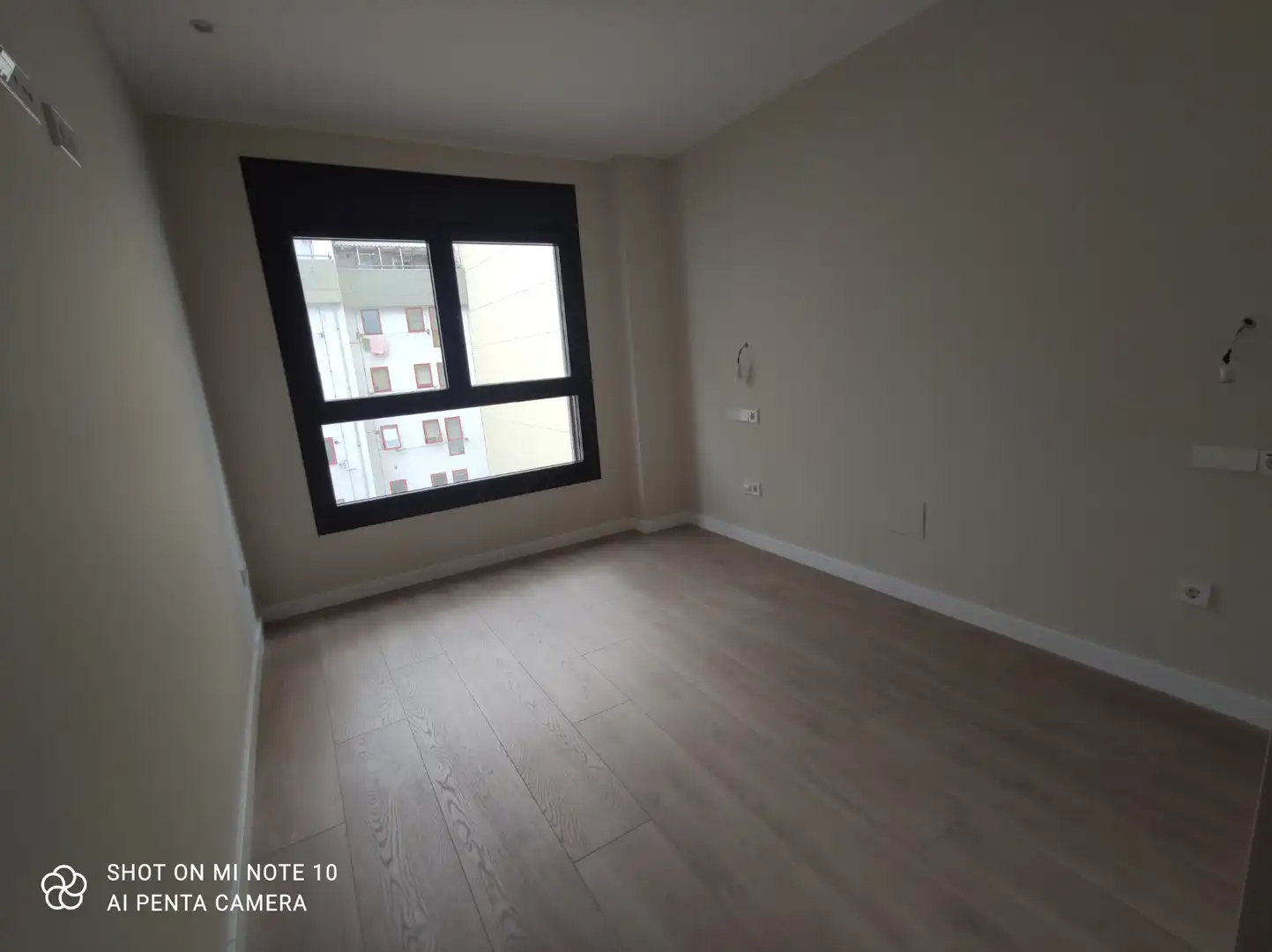 Habitación de Piso en venta en A Coruña Capital  con Calefacción, Parquet y Terraza