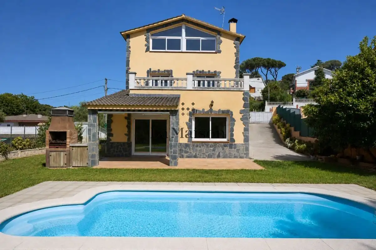 House with garden for sale in Carrer de Les Agudes, imagen 2