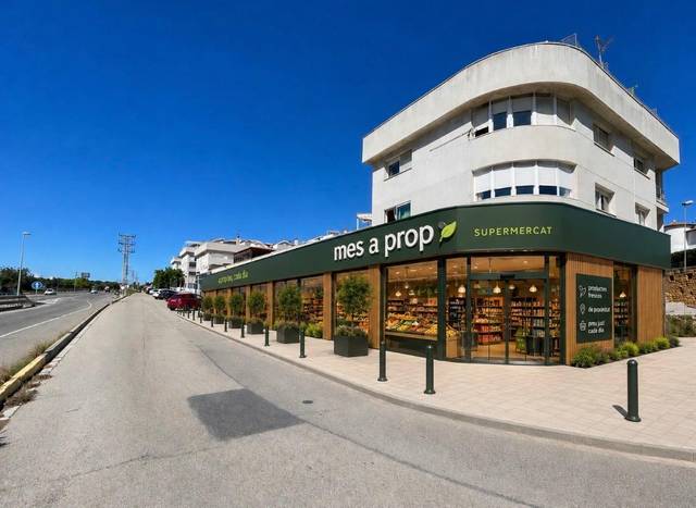 Local comercial en Venta en Carrer C. Guilleries en Els Masos - Els Garrofers