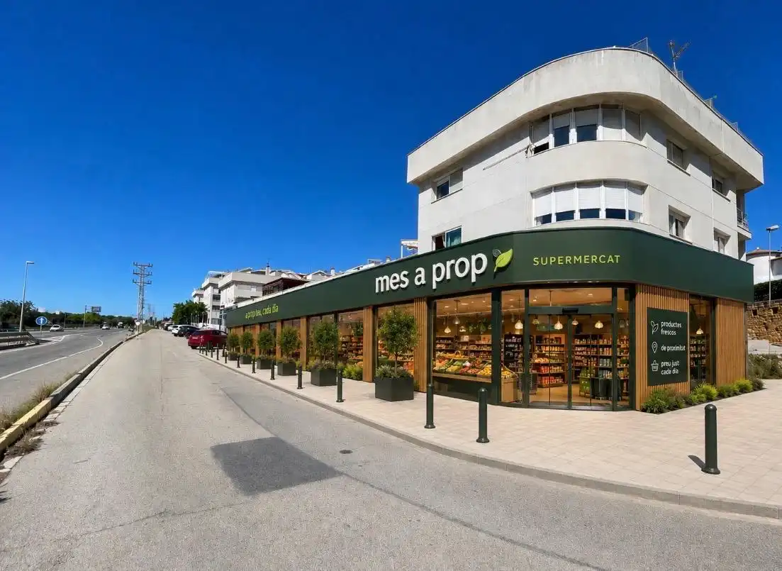 Local comercial en venta en Carrer C. Guilleries