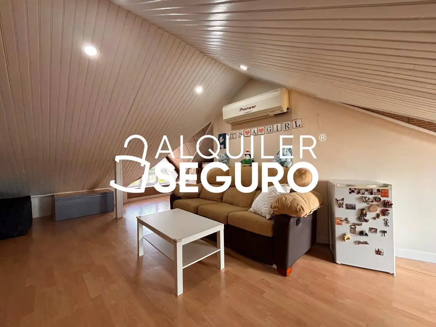Sala d'estar de Casa o xalet de lloguer en Rivas-Vaciamadrid amb Aire condicionat, Calefacció i Terrassa