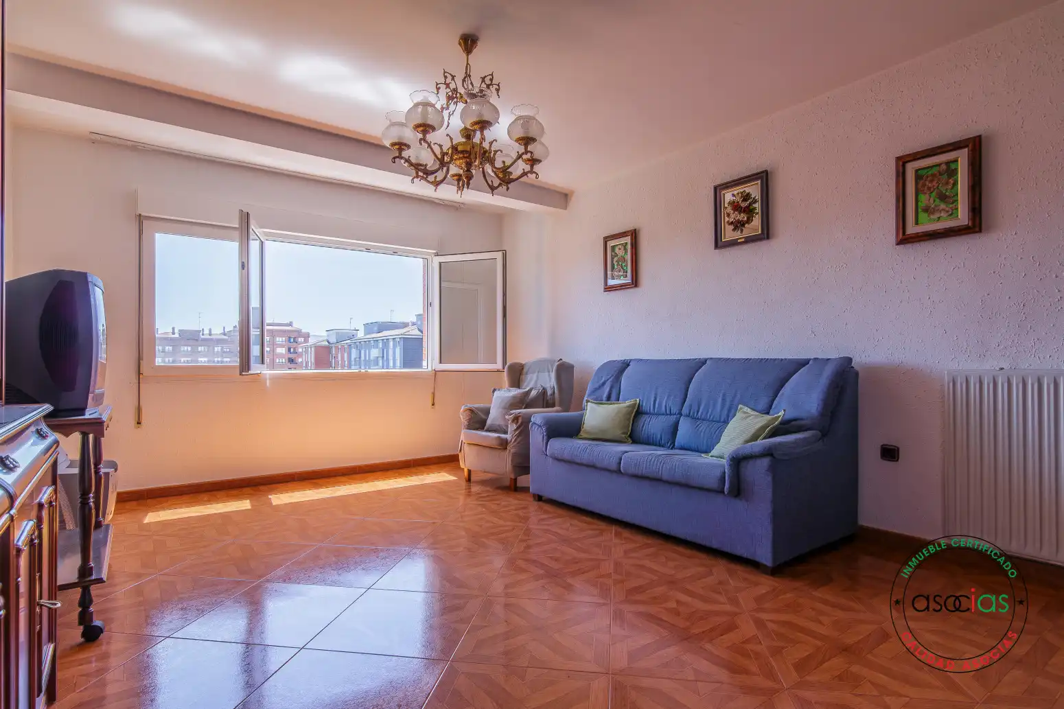 Sala de estar de Piso en venta en Gijón  con Calefacción y Jardín privado
