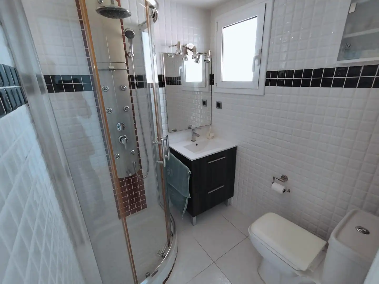 Bathroom of Flat for sale in Salou  with Heating, Private garden and Terrace