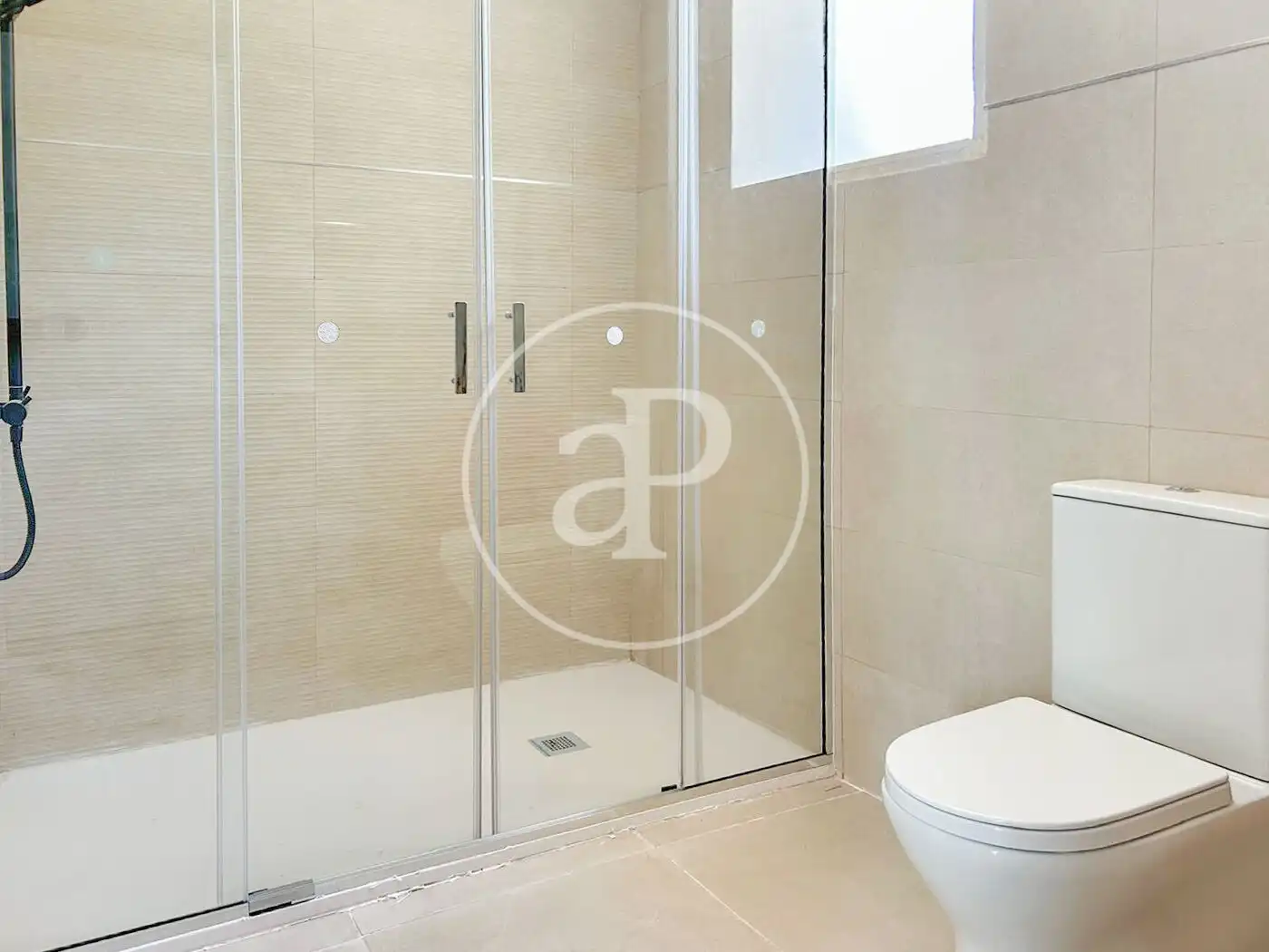 Baño de Casa adosada en venta en Godelleta con Jardín privado, Terraza y Balcón