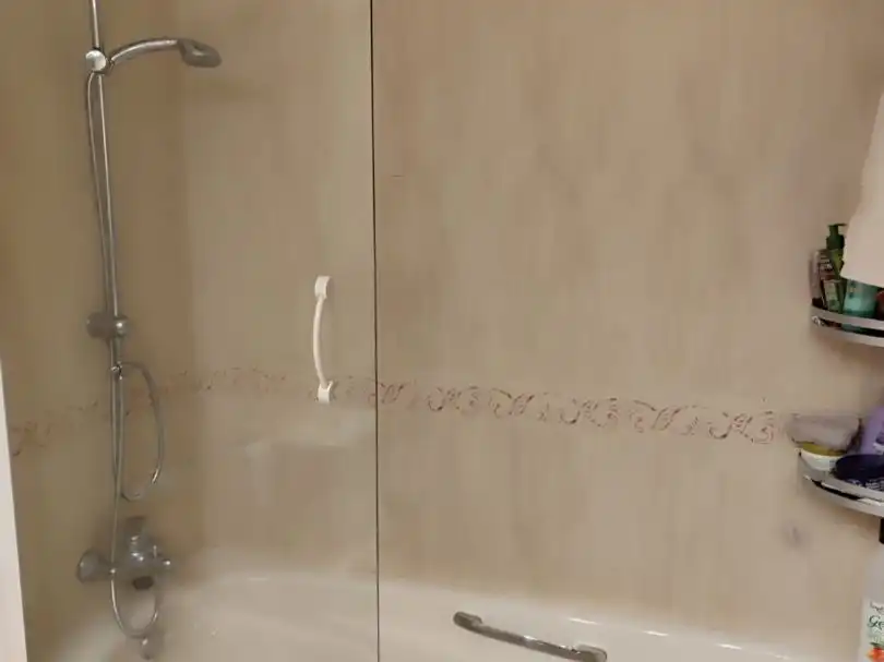 Baño de Casa o chalet en venta en San Fernando de Henares con Aire acondicionado, Calefacción y Jardín privado