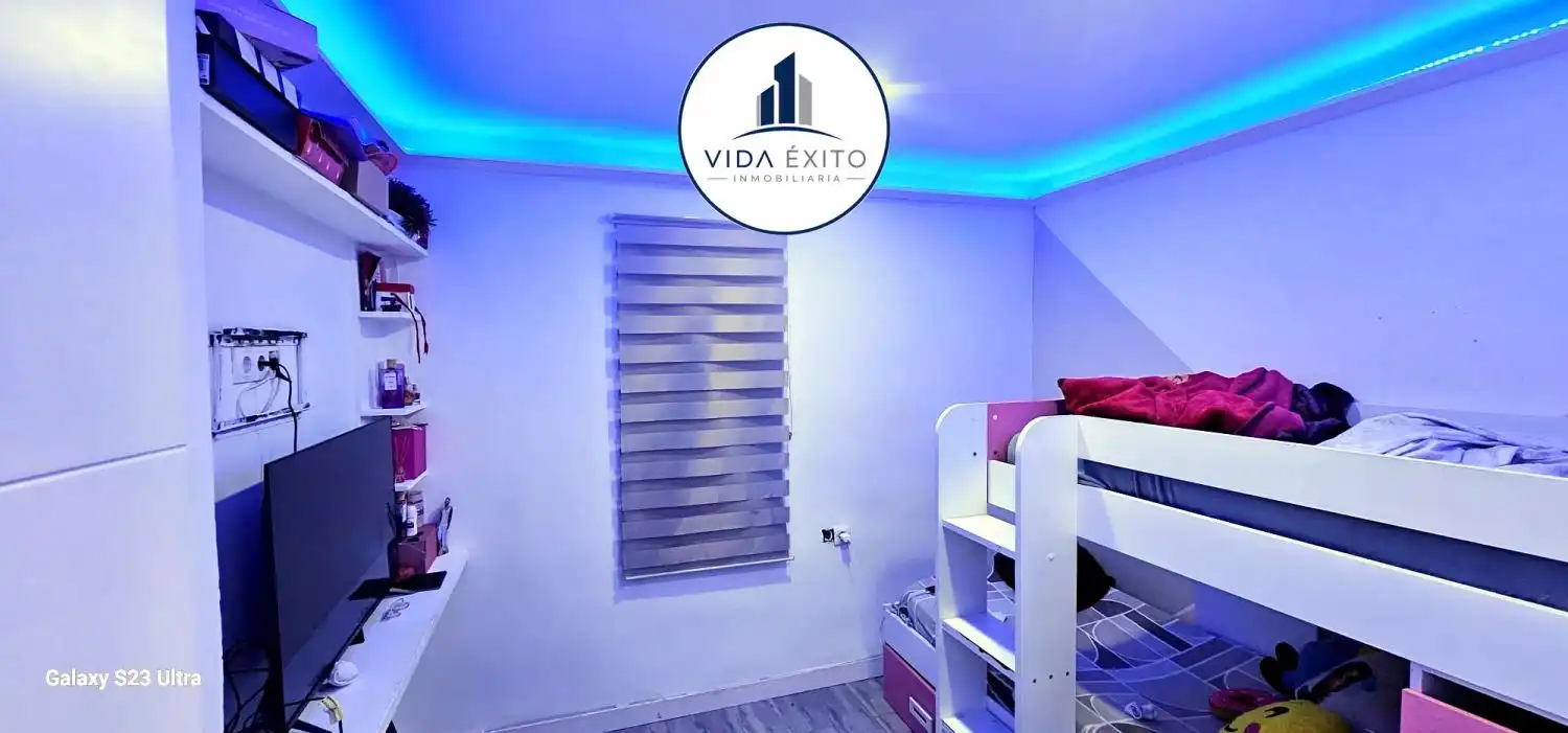 Schlafzimmer von Wohnung zum Verkauf in Linares mit Balkon