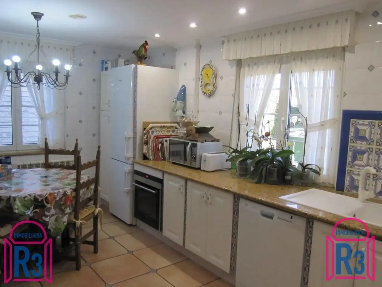 Cocina de Casa o chalet en venta en León Capital  con Calefacción